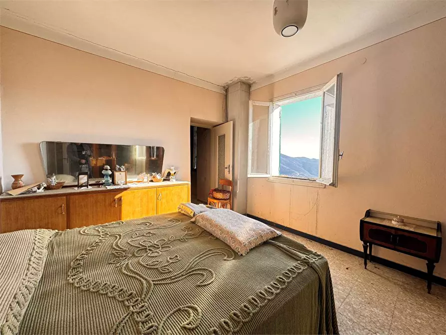 Immagine 29 di Appartamento in vendita  in Piazza Castello  1 a Lucinasco