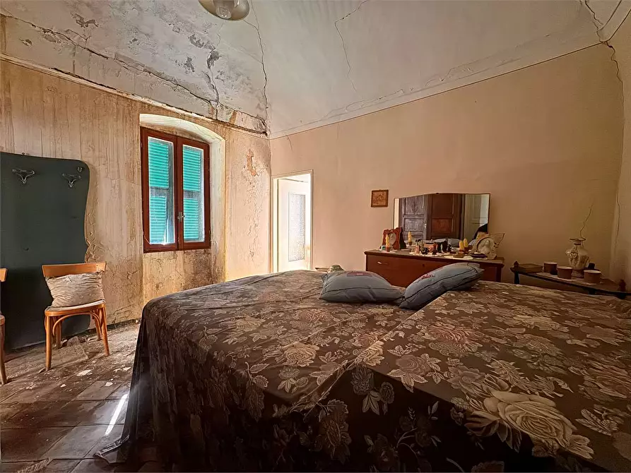 Immagine 27 di Appartamento in vendita  in Piazza Castello  1 a Lucinasco