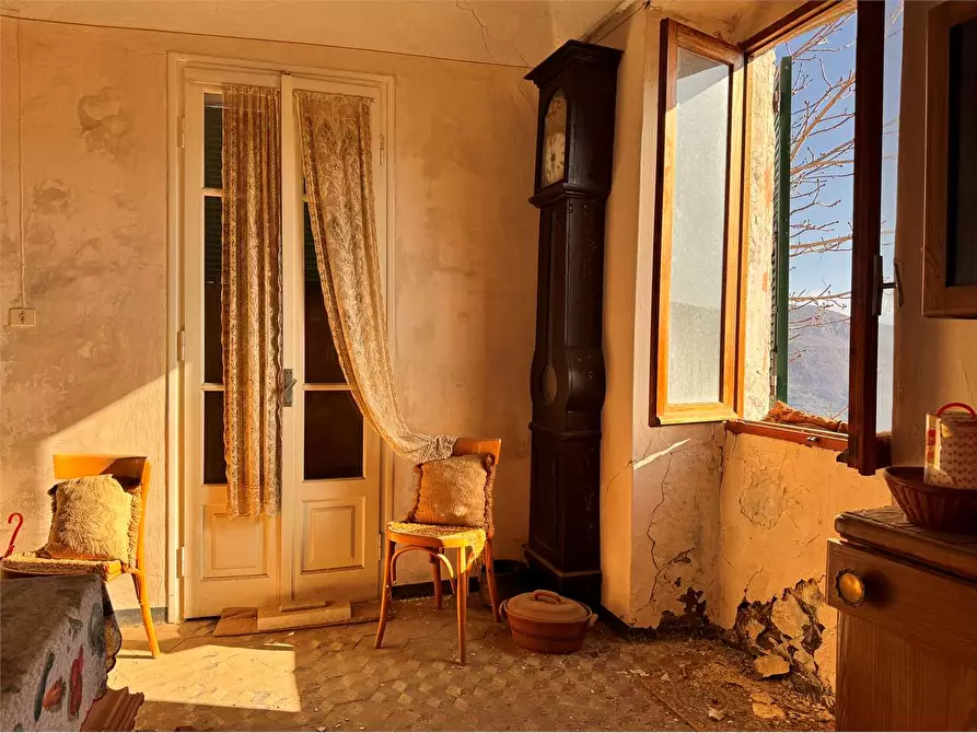 Immagine 21 di Appartamento in vendita  in Piazza Castello  1 a Lucinasco