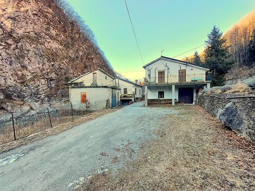 Immagine 7 di Rustico / casale in vendita  in Frazione Ponte di Nava Località Figalli a Ormea