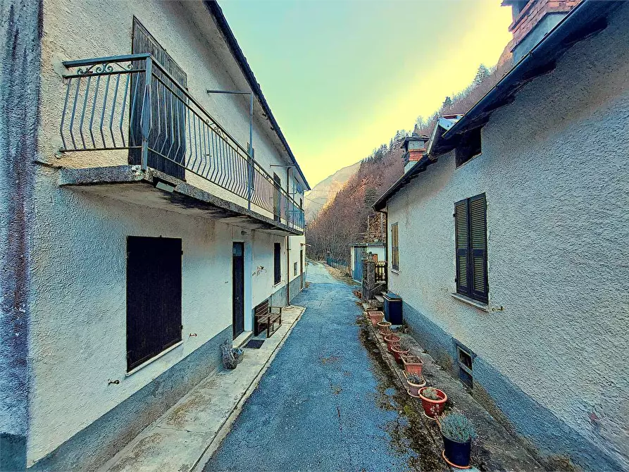 Immagine 28 di Rustico / casale in vendita  in Frazione Ponte di Nava Località Figalli a Ormea