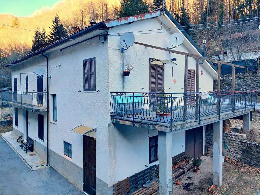 Immagine 10 di Rustico / casale in vendita  in Frazione Ponte di Nava Località Figalli a Ormea