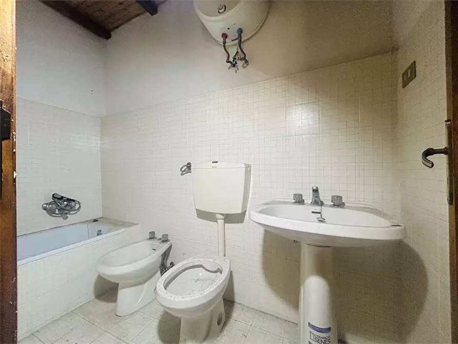 Immagine 9 di Appartamento in vendita  in Frazione Ponte di Nava 36 a Ormea