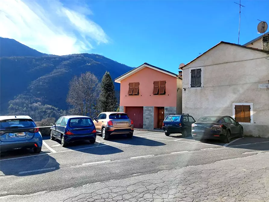 Immagine 46 di Casa indipendente in vendita  in Piazza Pietro Guglieri 1 a Rezzo