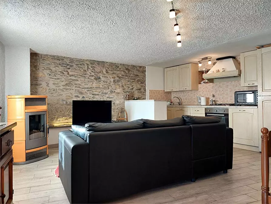 Immagine 26 di Casa indipendente in vendita  in Piazza Pietro Guglieri 1 a Rezzo