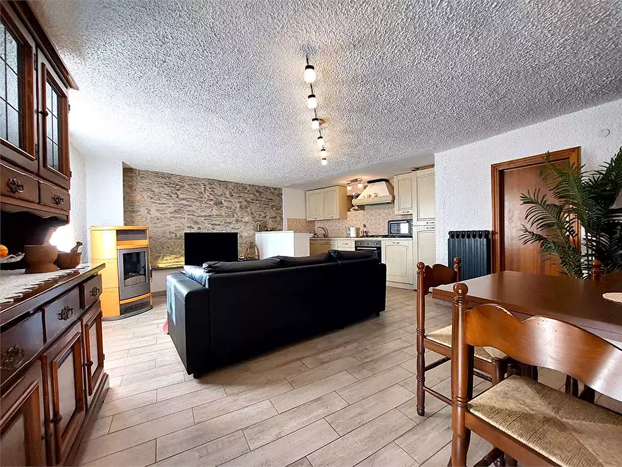 Immagine 27 di Casa indipendente in vendita  in Piazza Pietro Guglieri 1 a Rezzo