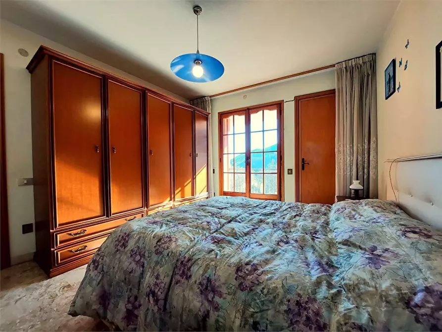 Immagine 37 di Casa indipendente in vendita  in Piazza Pietro Guglieri 1 a Rezzo