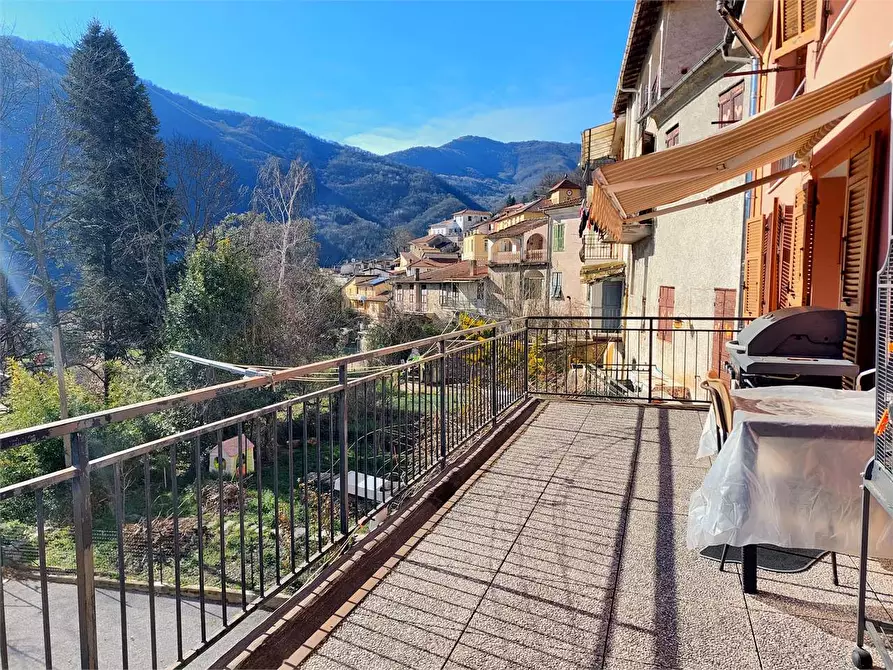 Immagine 18 di Casa indipendente in vendita  in Piazza Pietro Guglieri 1 a Rezzo