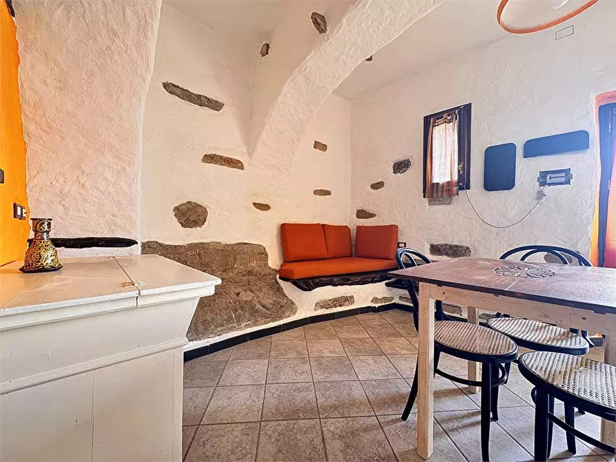 Immagine 8 di Appartamento in vendita  in Borgata castello a Chiusanico