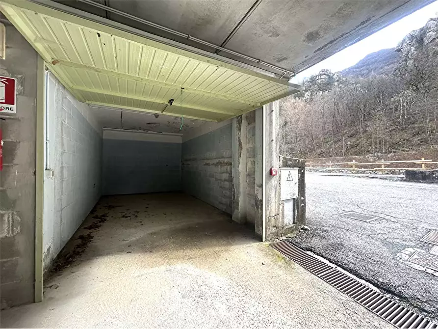 Immagine 1 di Garage in vendita  in Via Orti a Ormea
