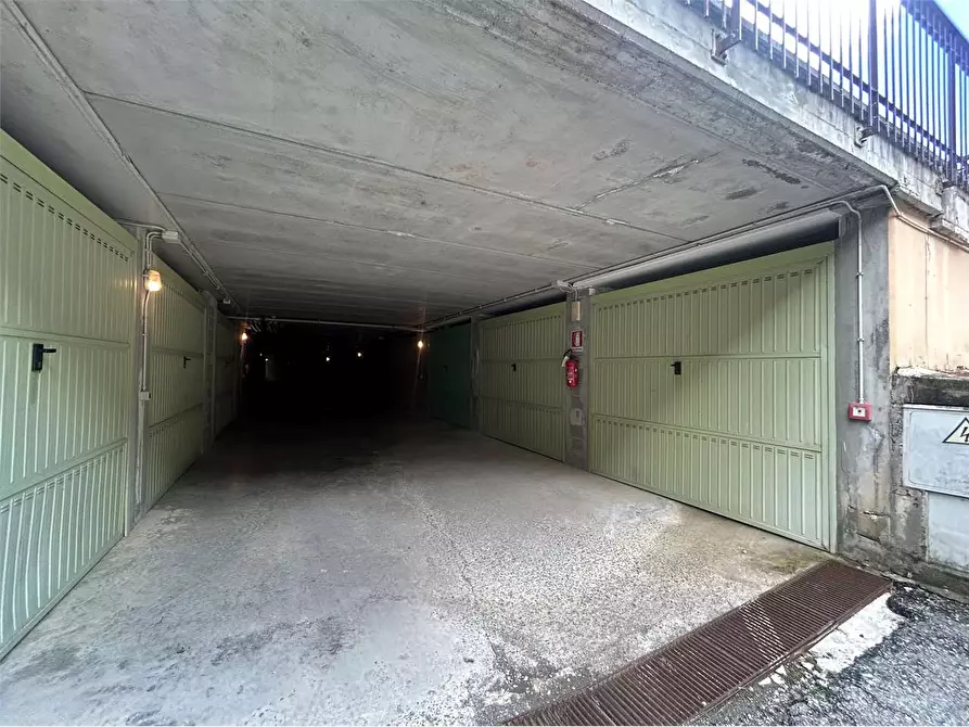 Immagine 10 di Garage in vendita  in Via Orti a Ormea
