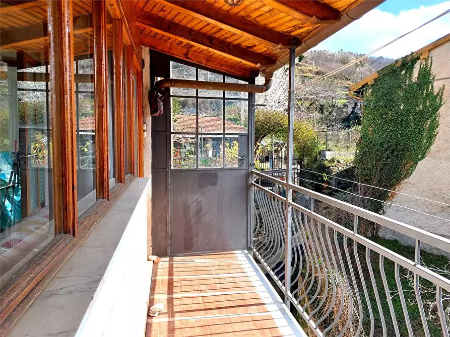 Immagine 9 di Casa indipendente in vendita  in Via Costa 22 a Pornassio