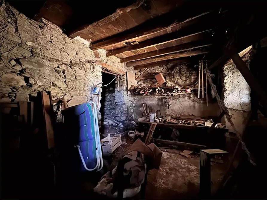 Immagine 23 di Rustico / casale in vendita  in Frazione Lenzari  4 a Vessalico