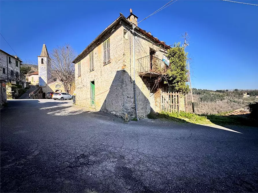 Immagine 1 di Rustico / casale in vendita  in Frazione Lenzari  4 a Vessalico