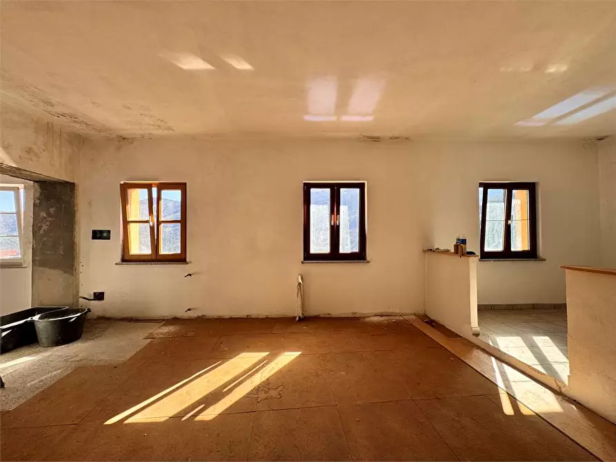 Immagine 9 di Porzione di casa in vendita  in Via Alla Chiesa snc a Pornassio