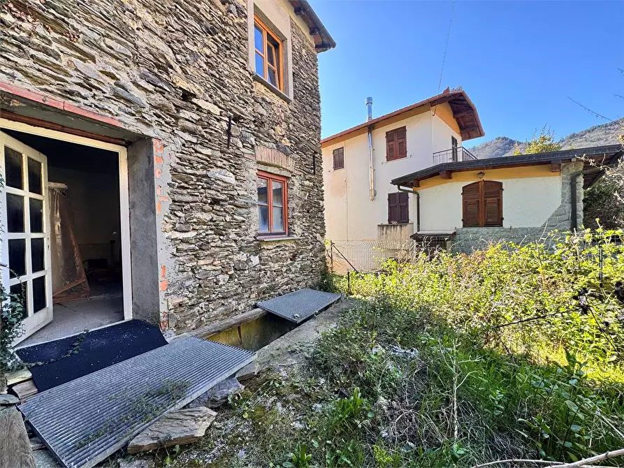 Immagine 30 di Porzione di casa in vendita  in Via Alla Chiesa snc a Pornassio