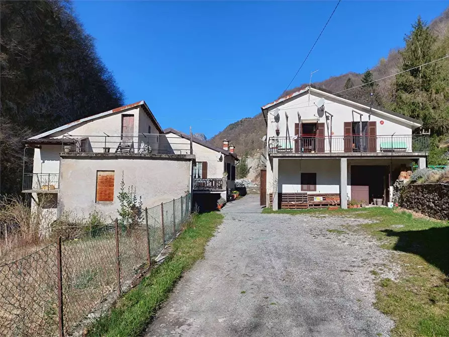 Immagine 4 di Rustico / casale in vendita  in Frazione Ponte di Nava Località Figalli a Ormea