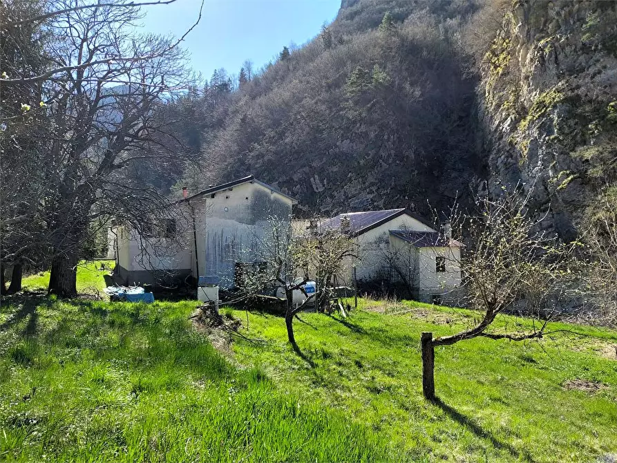 Immagine 2 di Rustico / casale in vendita  in Frazione Ponte di Nava Località Figalli a Ormea