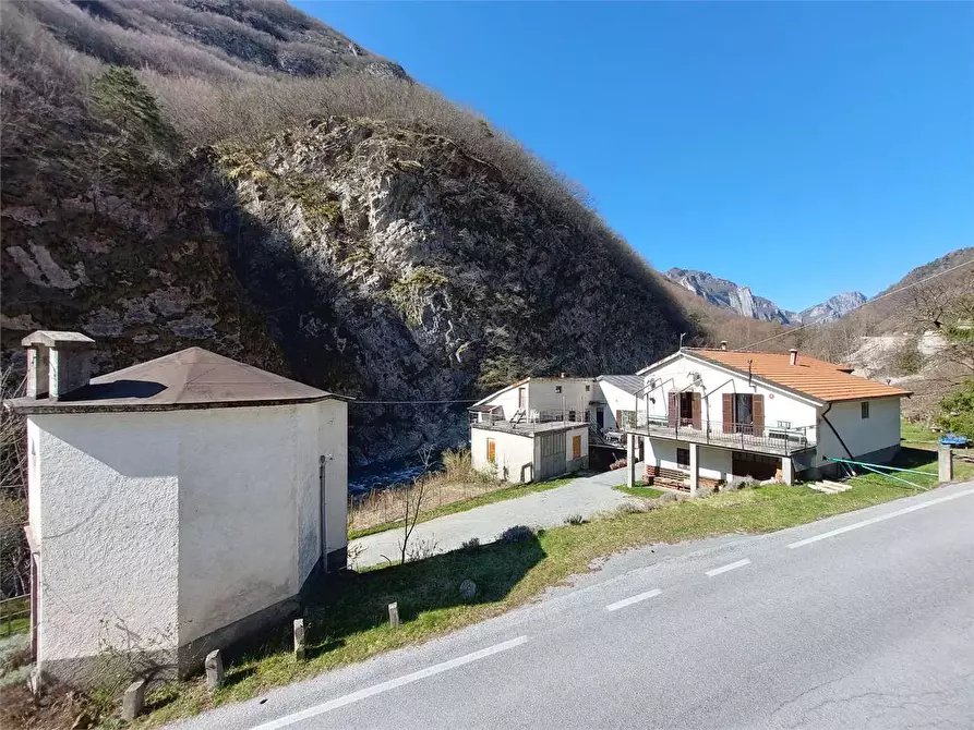 Immagine 116 di Rustico / casale in vendita  in Frazione Ponte di Nava Località Figalli a Ormea