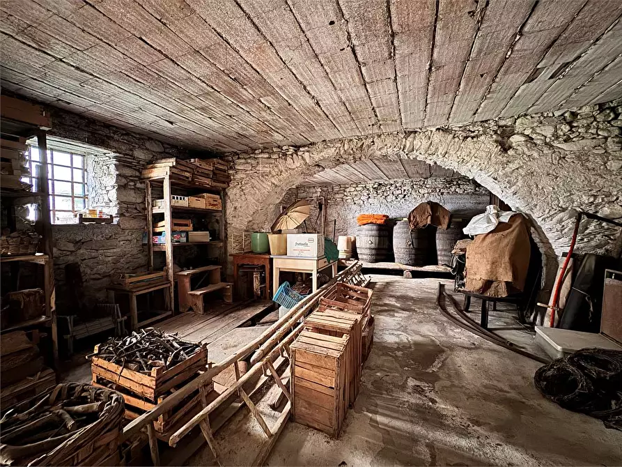 Immagine 51 di Stabile in vendita  in Via Umberto 1 31 a Ranzo