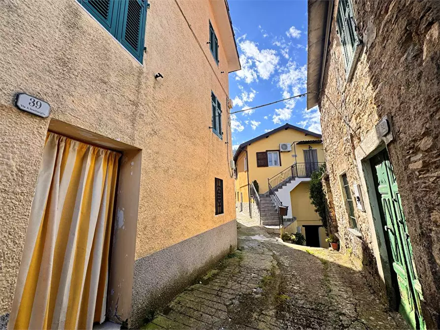 Immagine 19 di Casa indipendente in vendita  in Via Attilio Ventimiglia 17 a Borgomaro