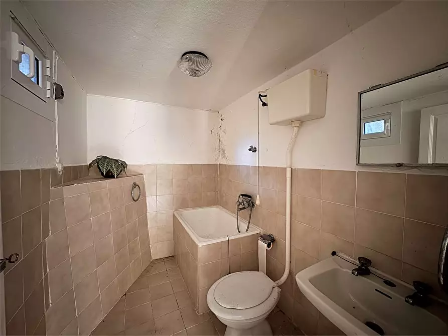 Immagine 13 di Casa indipendente in vendita  in Via Attilio Ventimiglia 17 a Borgomaro