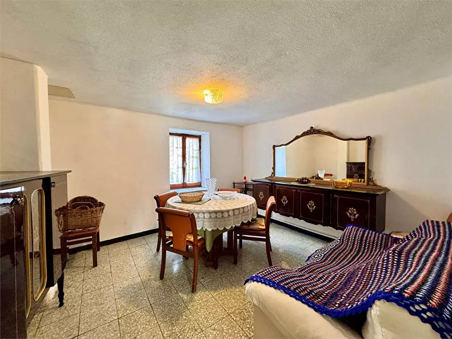 Immagine 6 di Casa indipendente in vendita  in Via VI Novembre 1 a Montegrosso Pian Latte