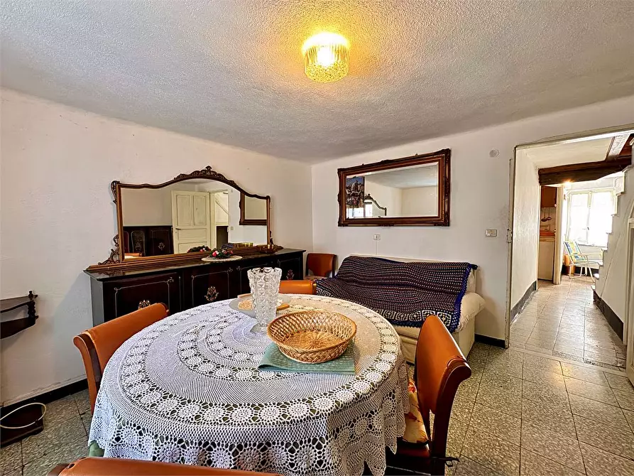 Immagine 8 di Casa indipendente in vendita  in Via VI Novembre 1 a Montegrosso Pian Latte