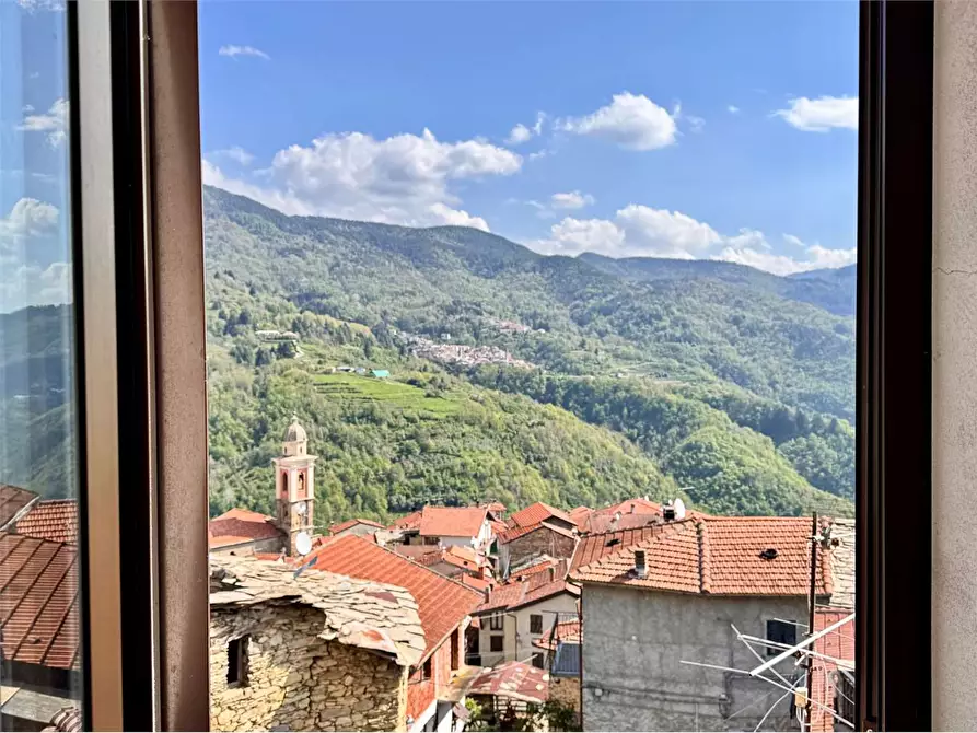 Immagine 4 di Casa indipendente in vendita  in Via VI Novembre 1 a Montegrosso Pian Latte