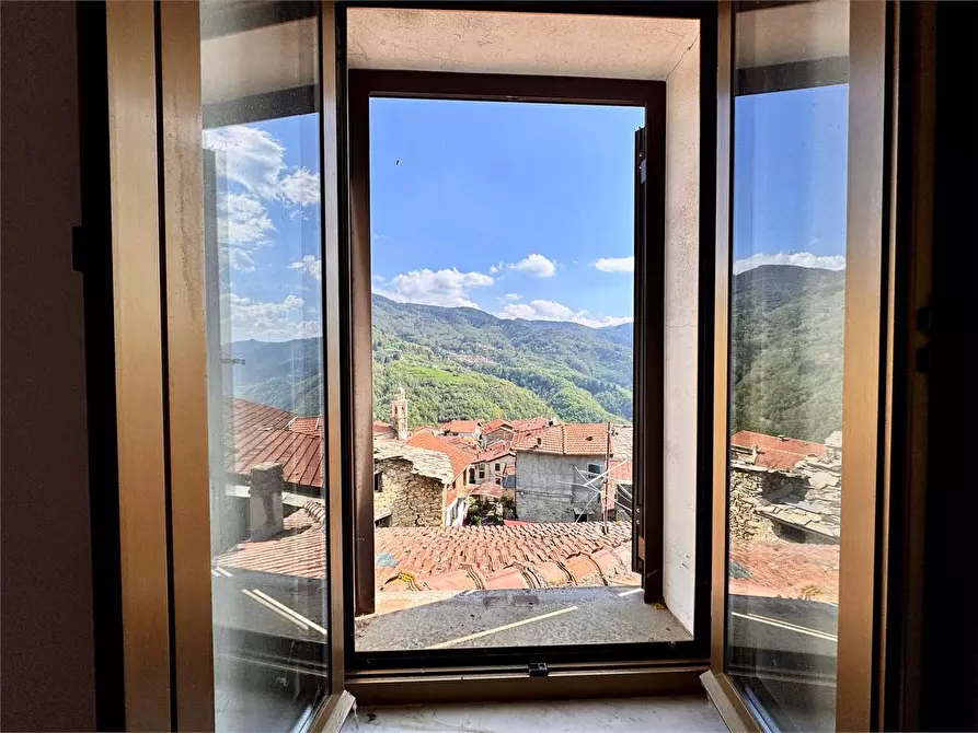 Immagine 5 di Casa indipendente in vendita  in Via VI Novembre 1 a Montegrosso Pian Latte