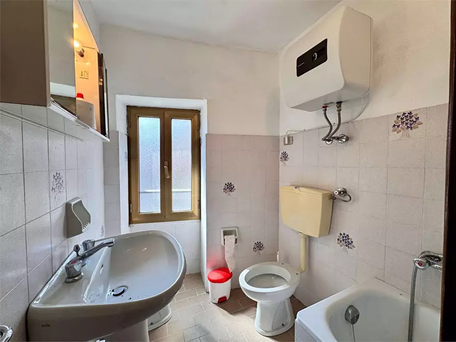 Immagine 23 di Casa indipendente in vendita  in Via VI Novembre 1 a Montegrosso Pian Latte