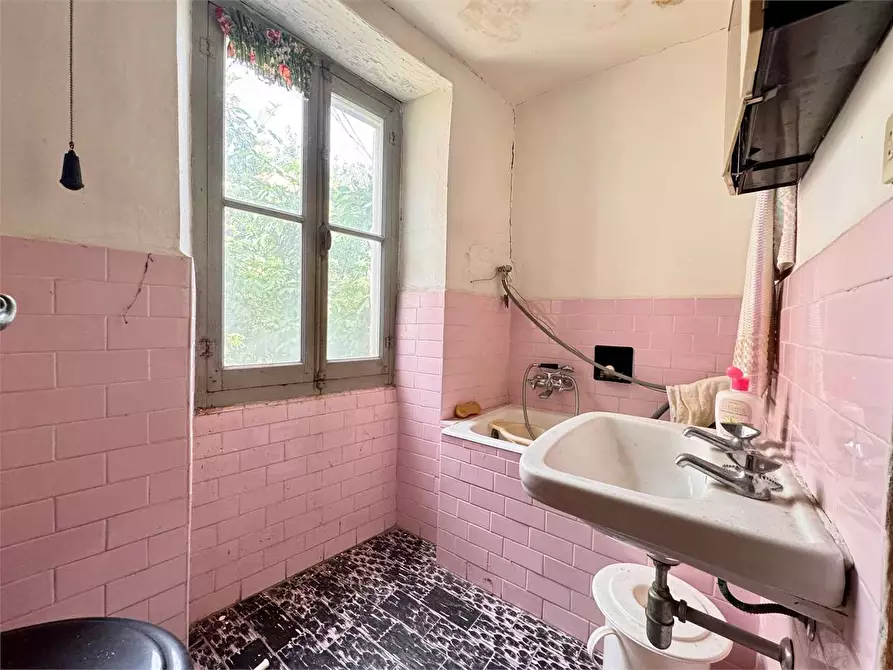 Immagine 10 di Casa indipendente in vendita  in Via Ospedale 35 a Rezzo