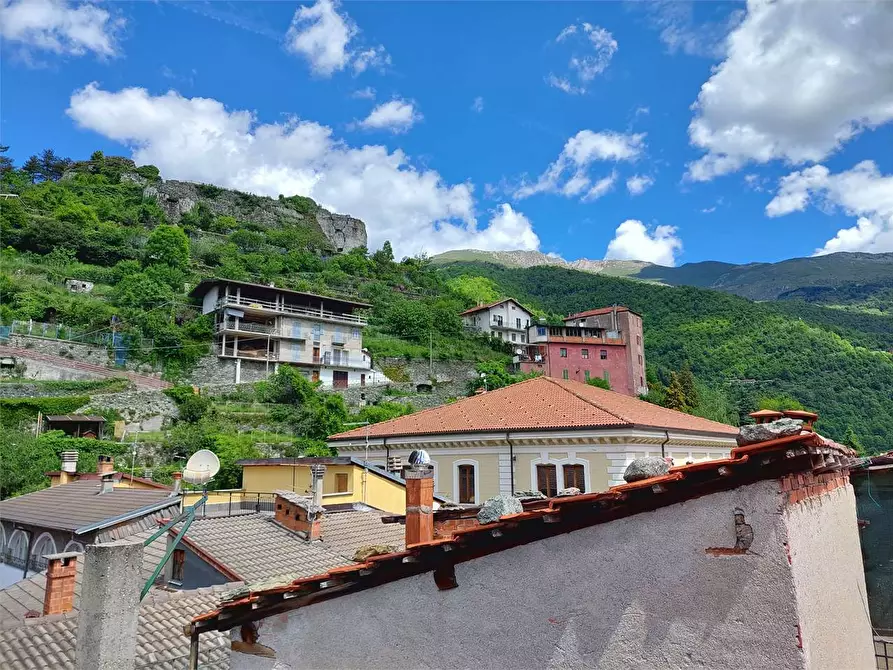 Immagine 2 di Casa indipendente in vendita  in Via Roma 47 a Ormea