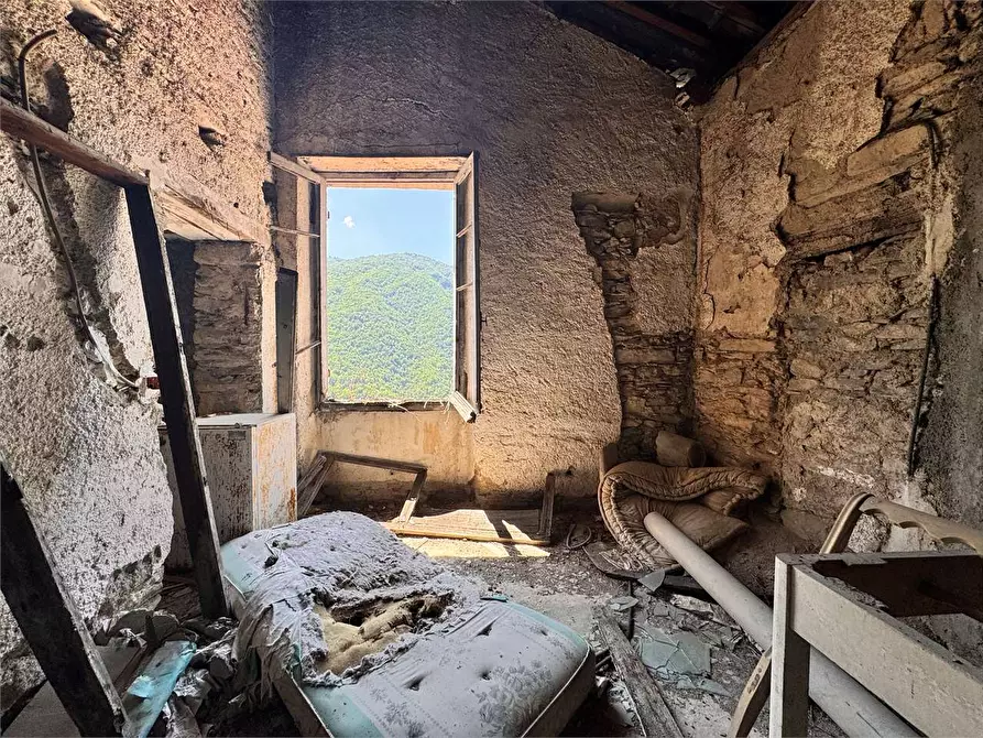 Immagine 6 di Rustico / casale in vendita  in Via Cavour  a Rezzo