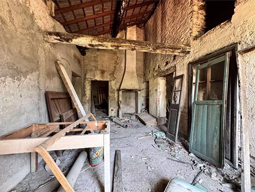 Immagine 11 di Rustico / casale in vendita  in Via Cavour  a Rezzo