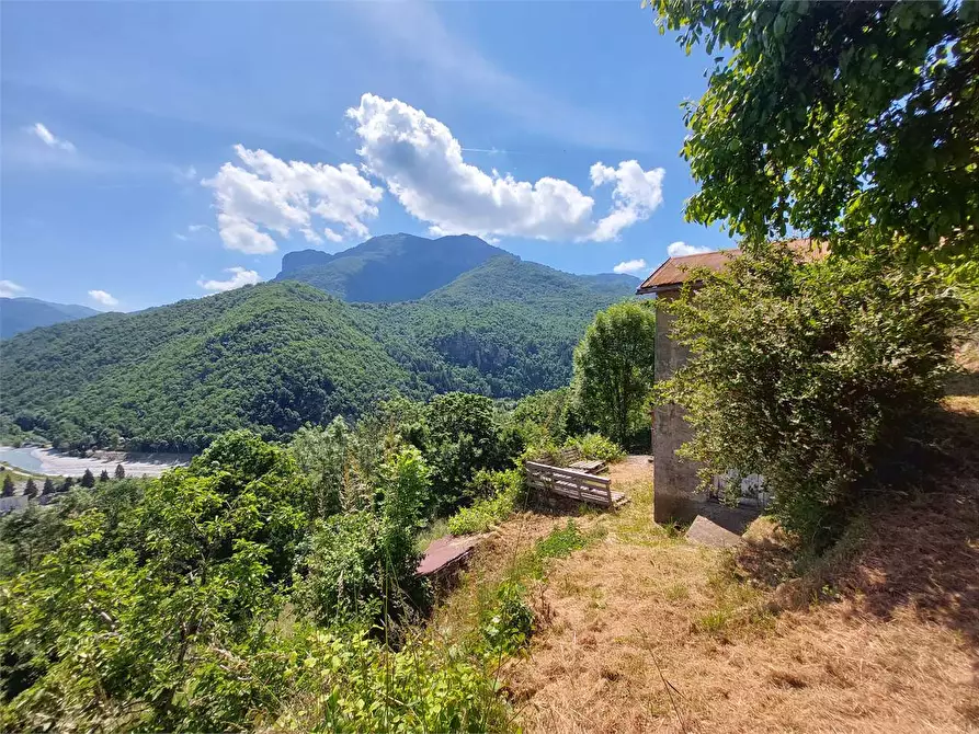 Immagine 29 di Rustico / casale in vendita  in Via Castello s.n.c. a Ormea