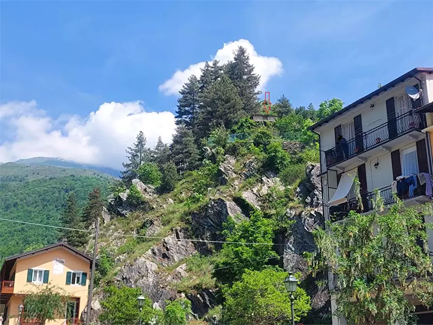 Immagine 37 di Rustico / casale in vendita  in Via Castello a Ormea