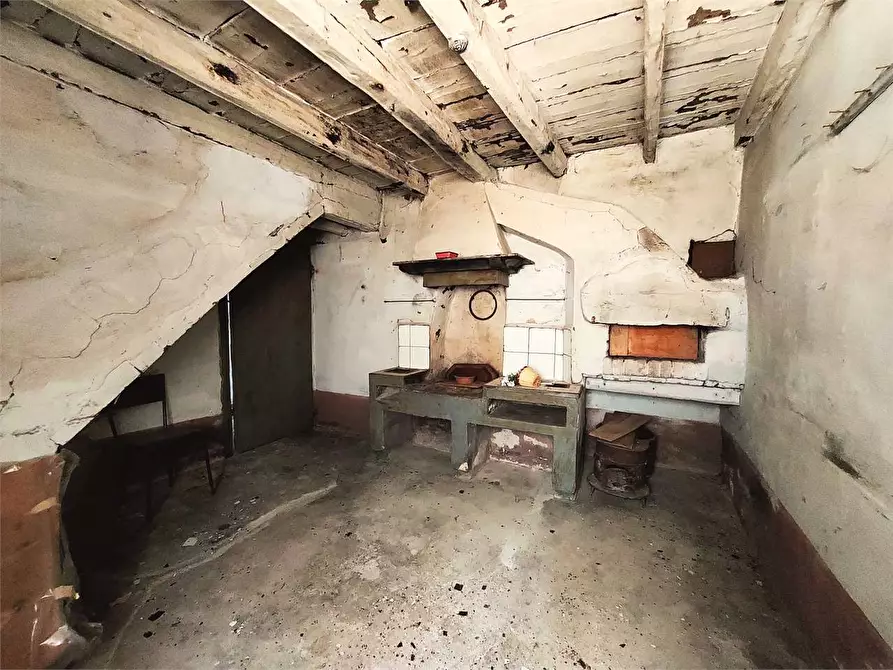 Immagine 17 di Appartamento in vendita  in Via Costa 11 a Pornassio