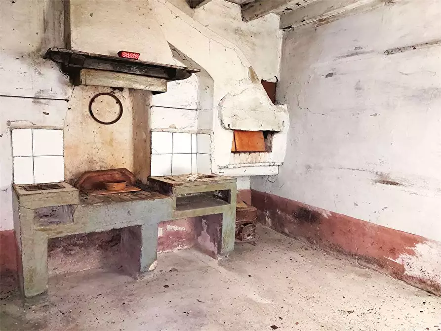 Immagine 19 di Appartamento in vendita  in Via Costa 11 a Pornassio