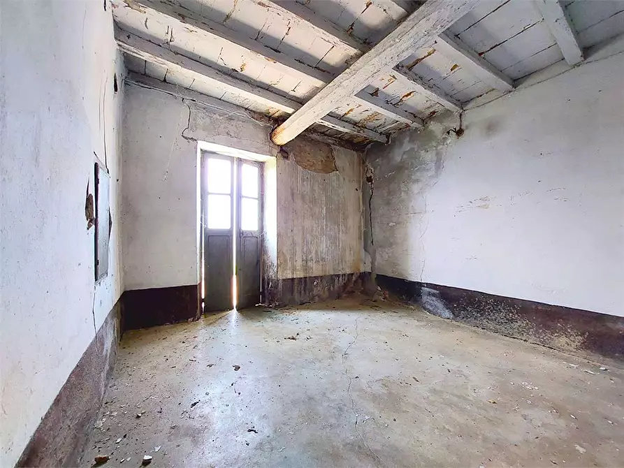 Immagine 14 di Appartamento in vendita  in Via Costa 11 a Pornassio