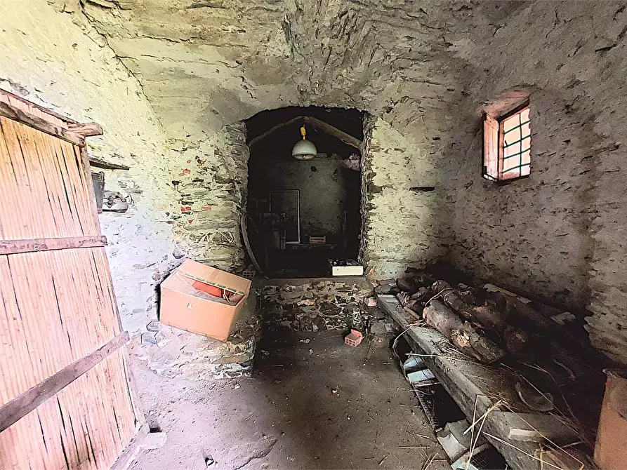 Immagine 28 di Appartamento in vendita  in Via Costa 11 a Pornassio