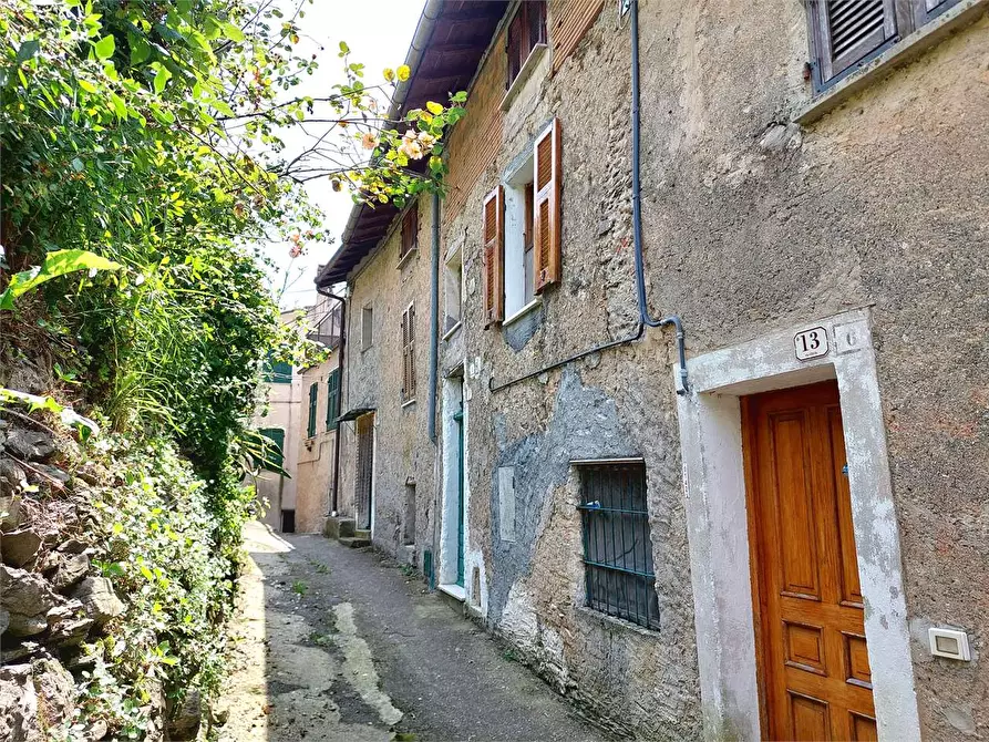 Immagine 33 di Appartamento in vendita  in Via Costa 11 a Pornassio