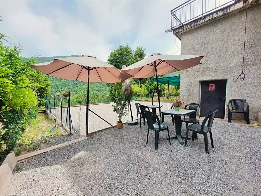 Immagine 9 di Casa indipendente in vendita  in Piazza Pietro Guglieri 1 a Rezzo