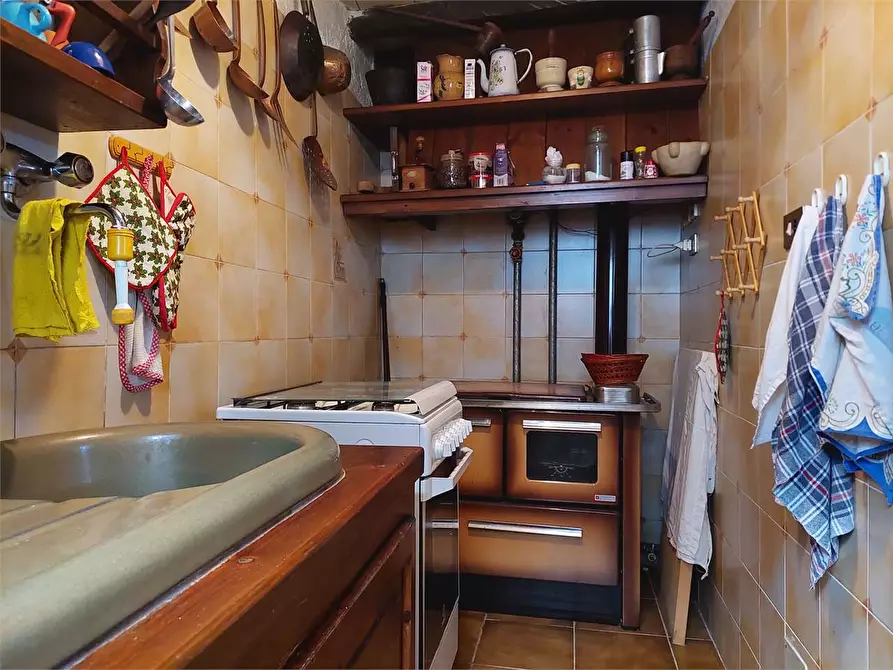 Immagine 10 di Casa indipendente in vendita  in Via Mazzini 38 a Mendatica