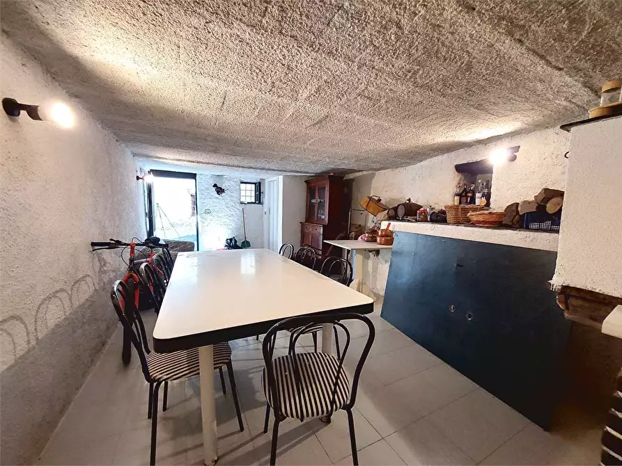 Immagine 39 di Casa indipendente in vendita  in Via Mazzini 38 a Mendatica