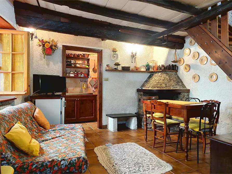 Immagine 2 di Casa indipendente in vendita  in Via Mazzini 38 a Mendatica