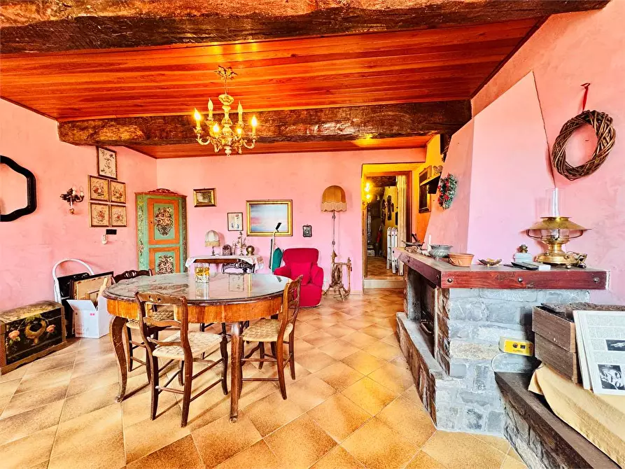 Immagine 1 di Casa indipendente in vendita  in Via Oratorio 6 a Caravonica