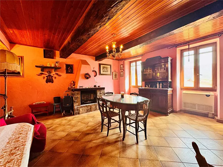 Immagine 1 di Casa indipendente in vendita  in Via Oratorio 6 a Caravonica