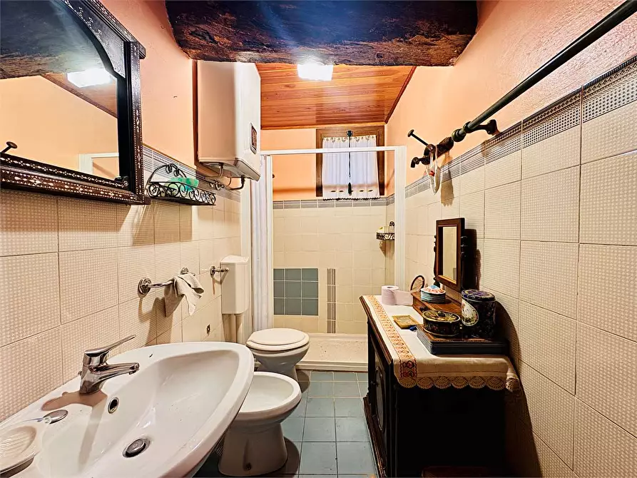 Immagine 14 di Casa indipendente in vendita  in Via Oratorio 6 a Caravonica