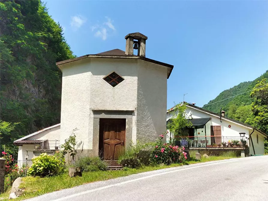 Immagine 4 di Rustico / casale in vendita  in Frazione Ponte di Nava Località Figalli a Ormea